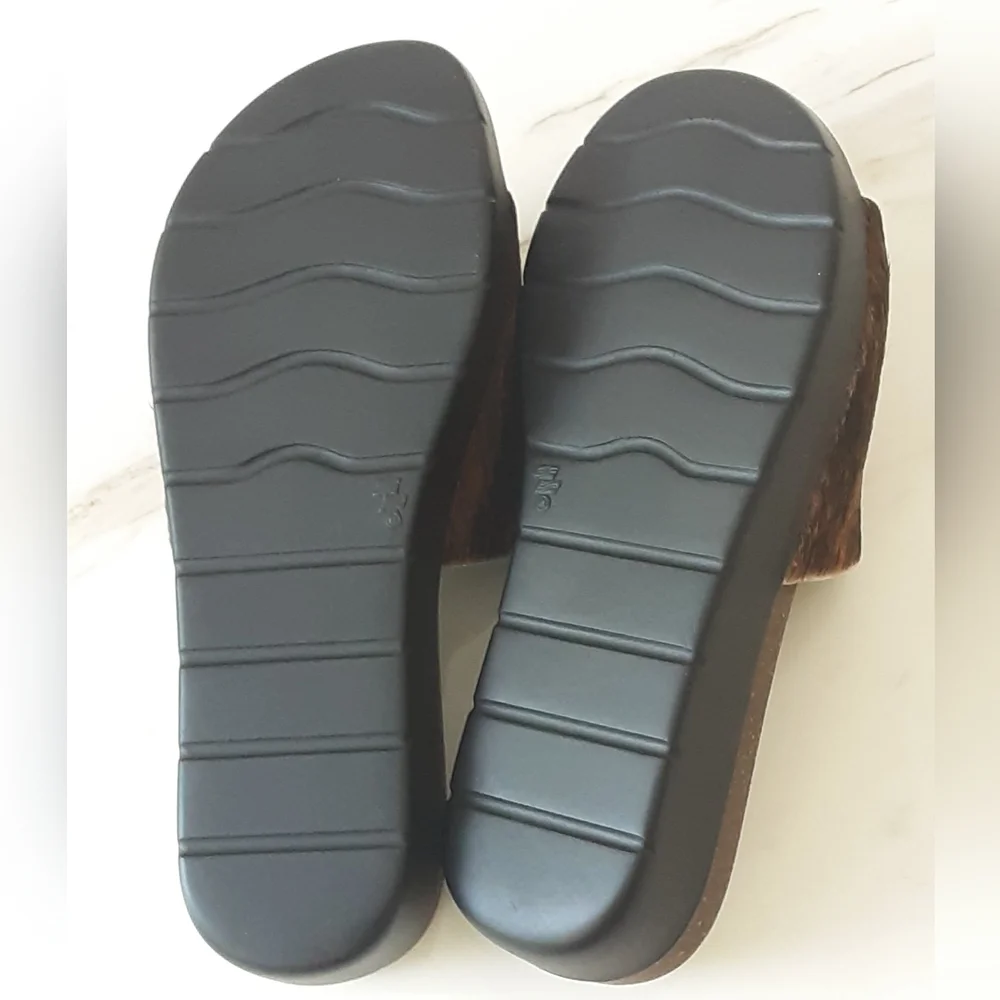 Agave Sky Tan | Black Cow Hide Wedge Comfort Slide Sandals Sz 8 - NWOT